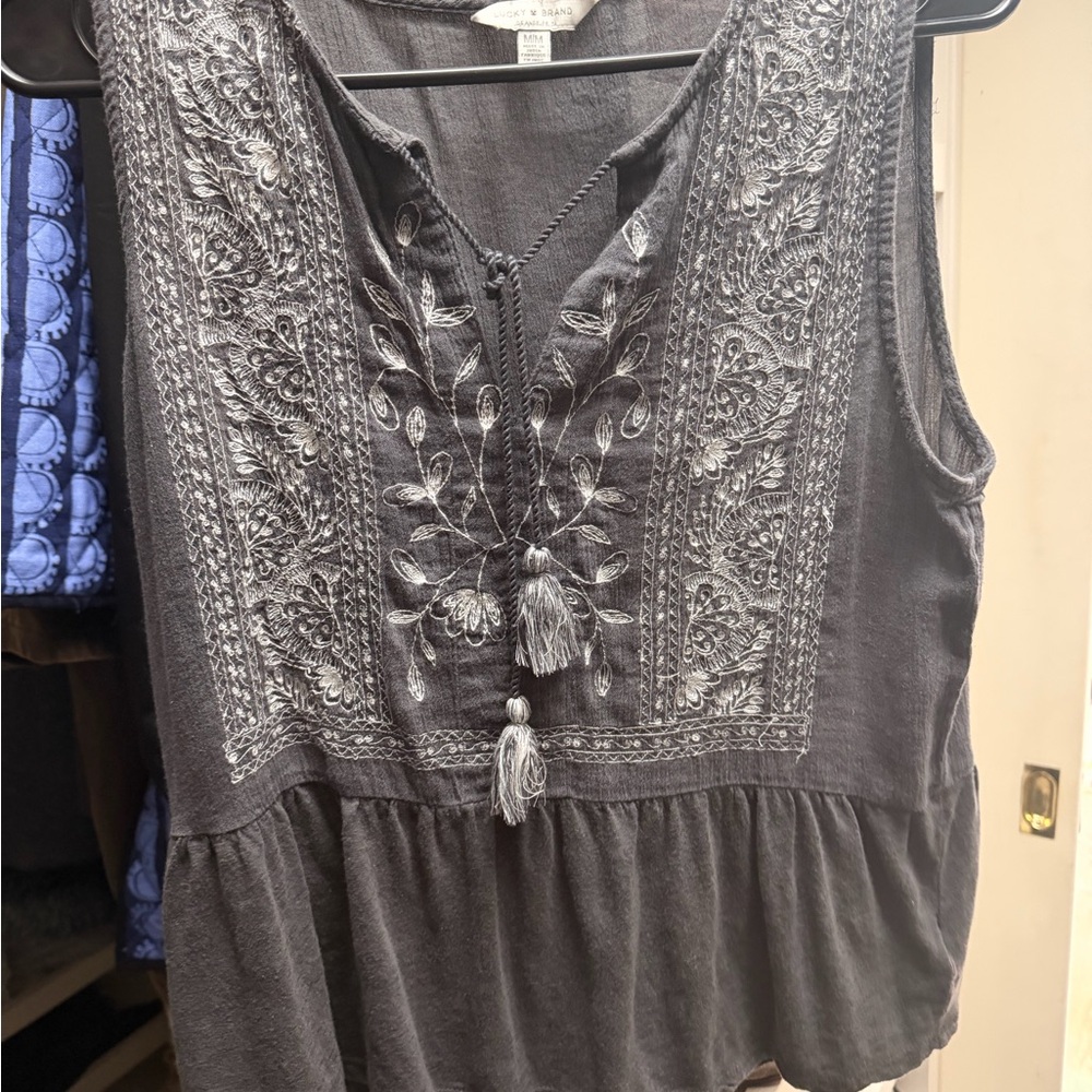Lucky brand Boho Embroidered Sleeveless Peasant Top - Gray